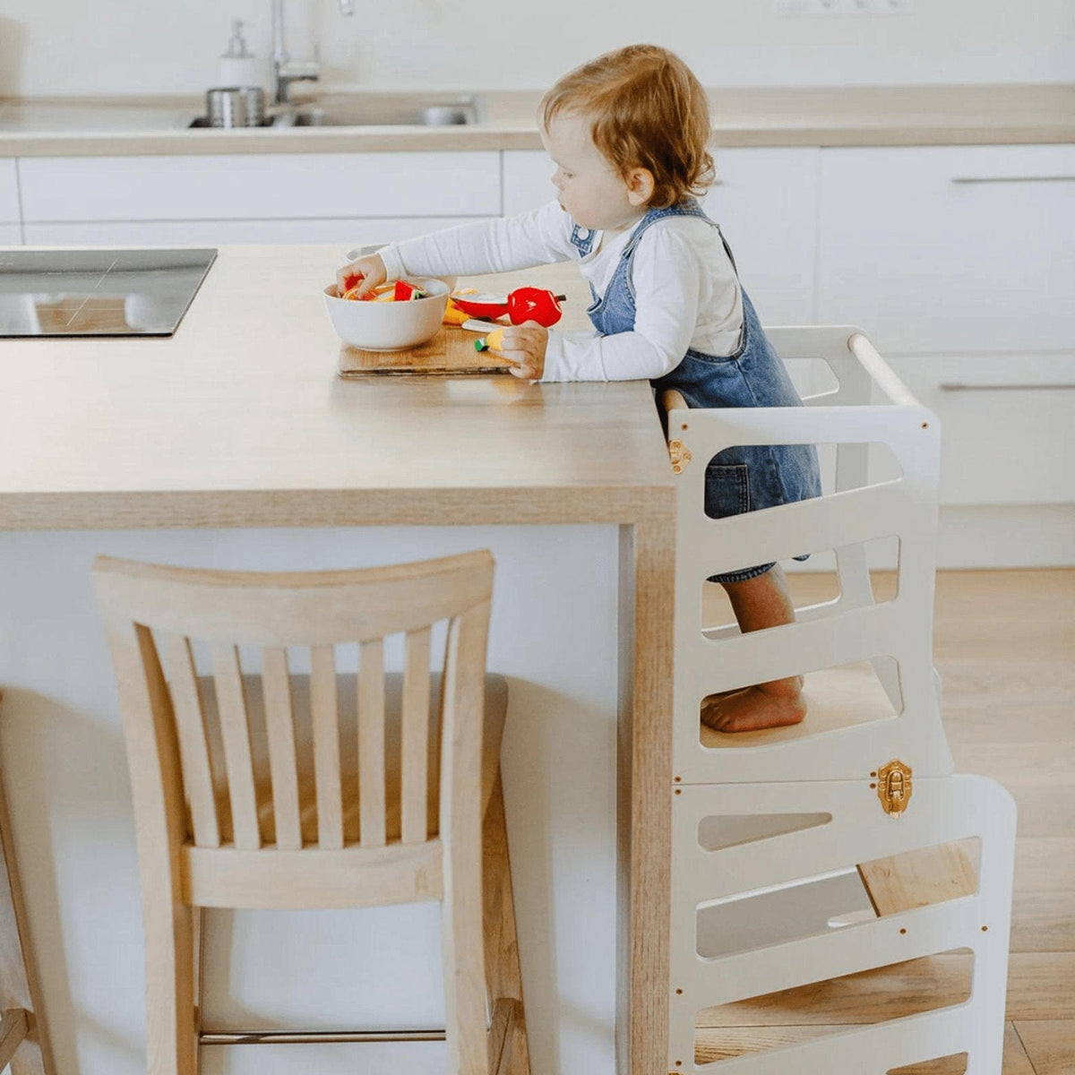 Learning Tower 3in1 wandelbarer Montessori Lernturm mit Rutsche oder Hocker - Stripe Design