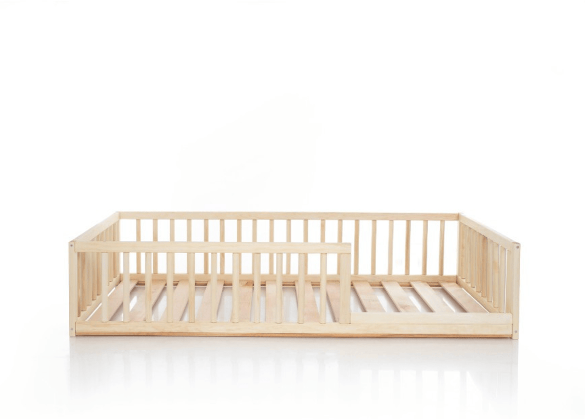 Betten und Klettergerüste Montessori Kinderbett Holz - Kleinkindgeländer rund