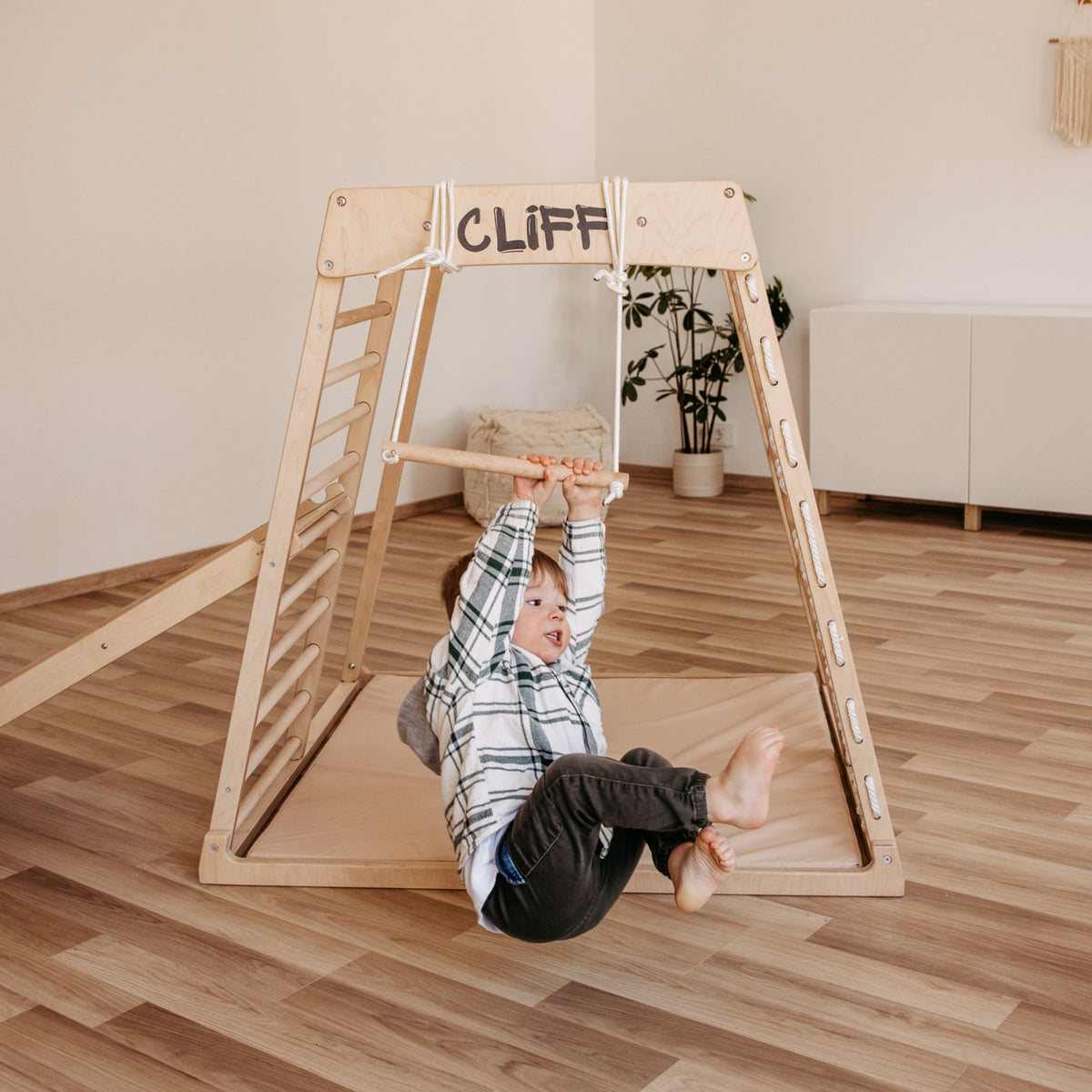 CLIFF Holztrapez für Kinder, Trapezschaukel fürs Klettergerüst