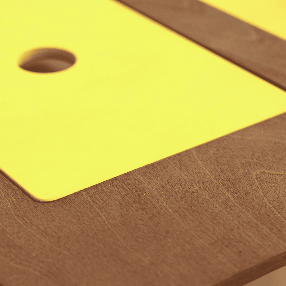 Outdoormöbel Matschtisch aus Holz – Sand- & Wassertisch für Kinder ab 6 Monaten