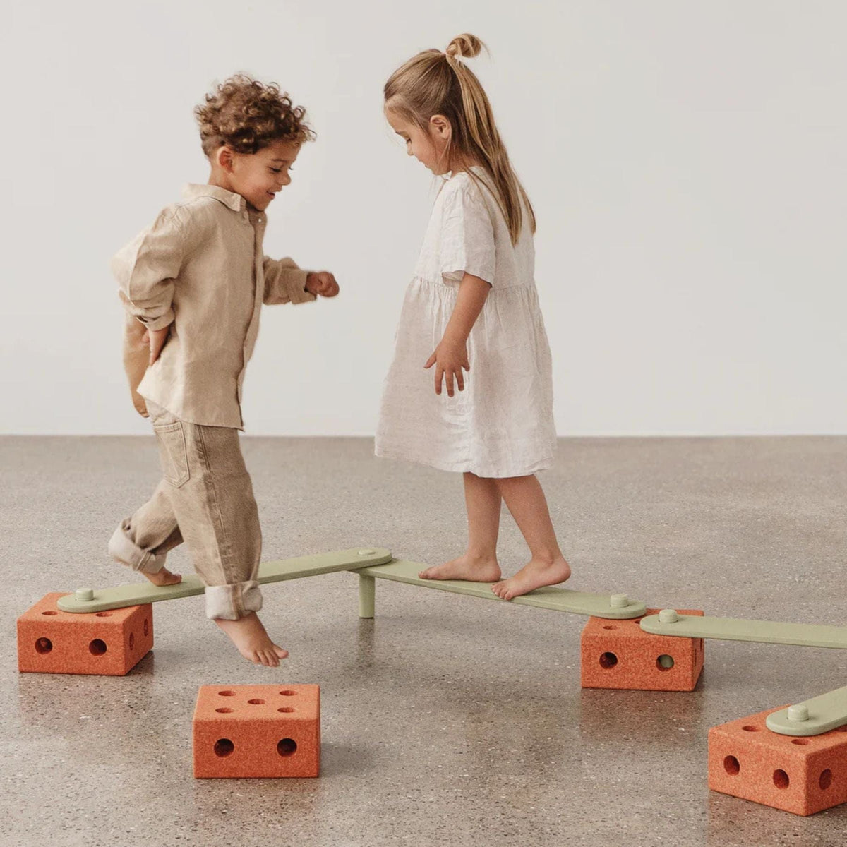 Lern- & Motorikspielzeug MODU Balance Track Set – Kreatives Balancierspiel & Bau-Spielset für Kinder