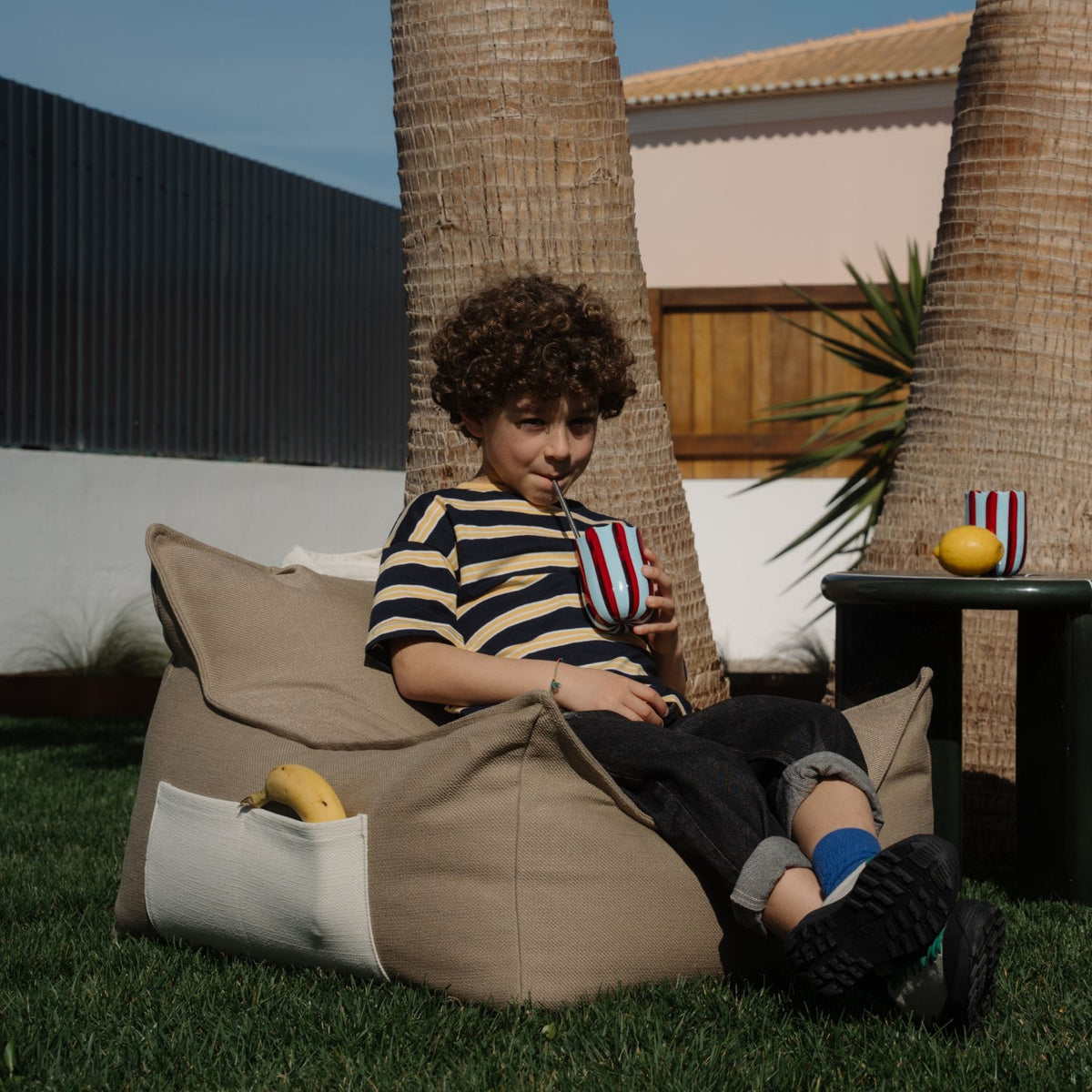 Sitzsäcke & Polstermöbel wigiwama Outdoor Sitzsack und Sessel für Kinder wetterfest | LeoBabys