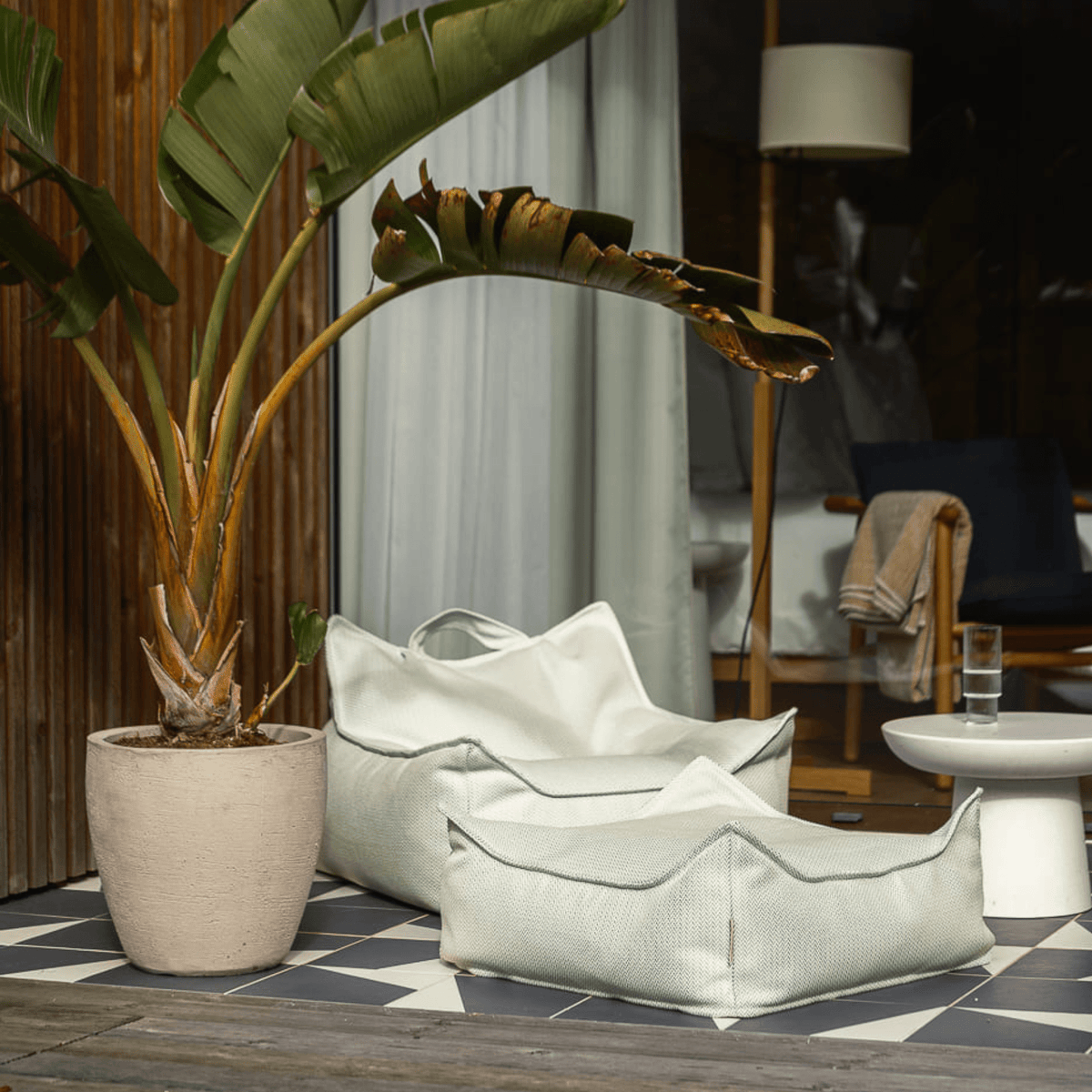 Polstermöbel wigiwama Outdoor Ottoman - Sitzkissen & Hocker für Kinder | 6 Farben