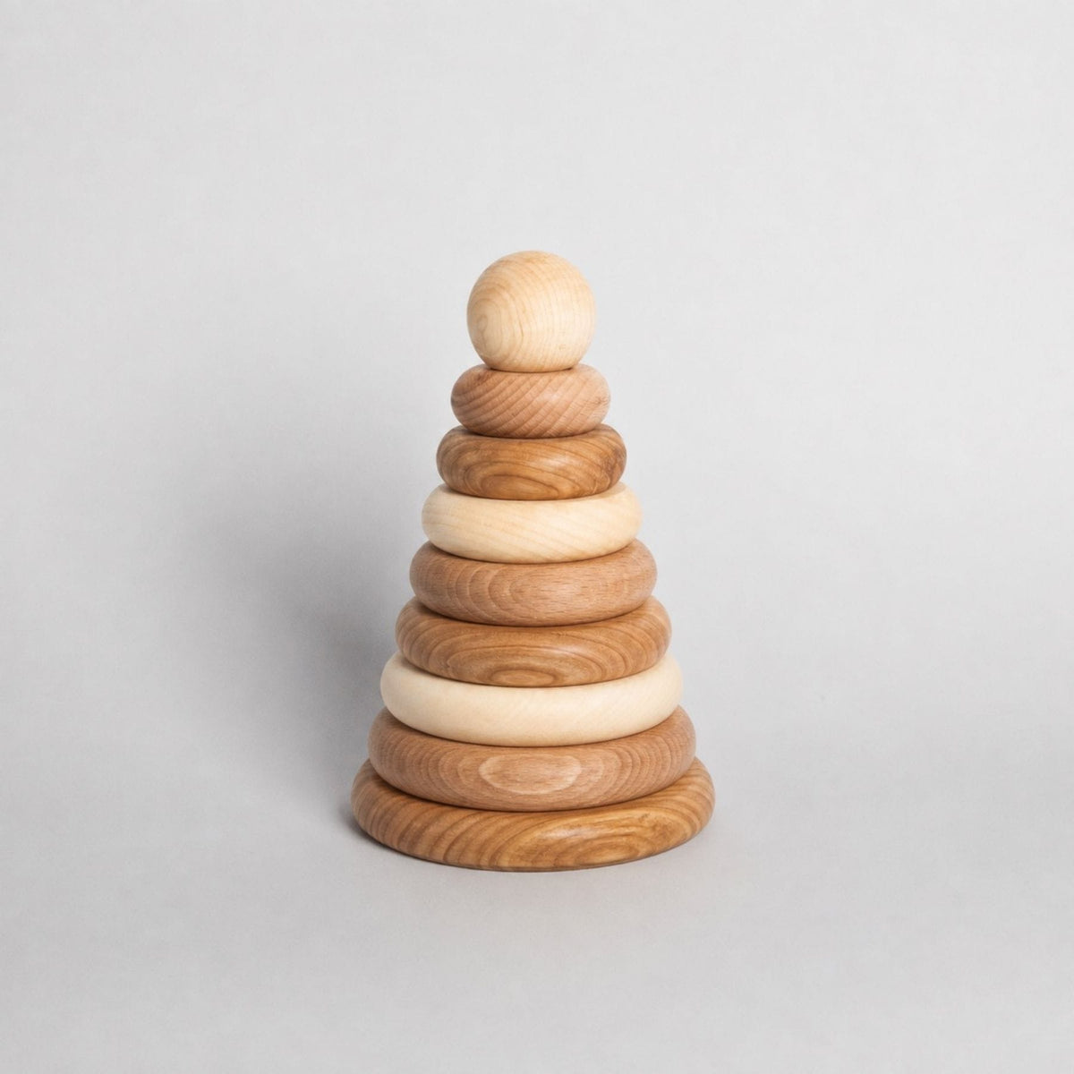 Holzspielzeug & Bausteine Runde Pyramide - Montessori Stapelturm aus Holz | Wooden Story