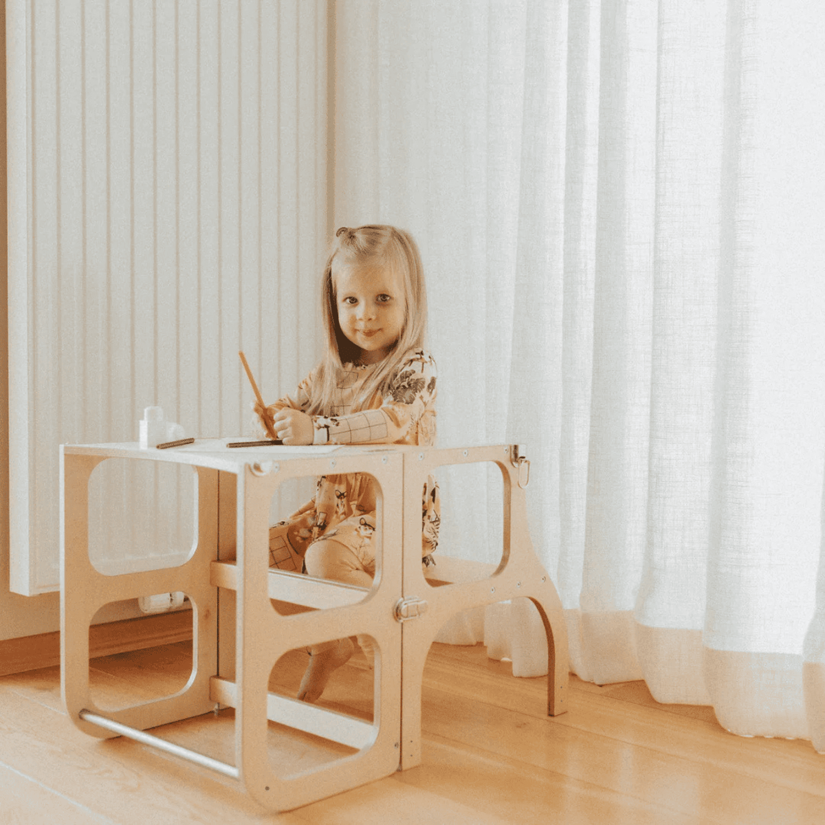Learning Tower STEP’n’SIT Wandelbare Montessori Lernturm und Tisch 2in1
