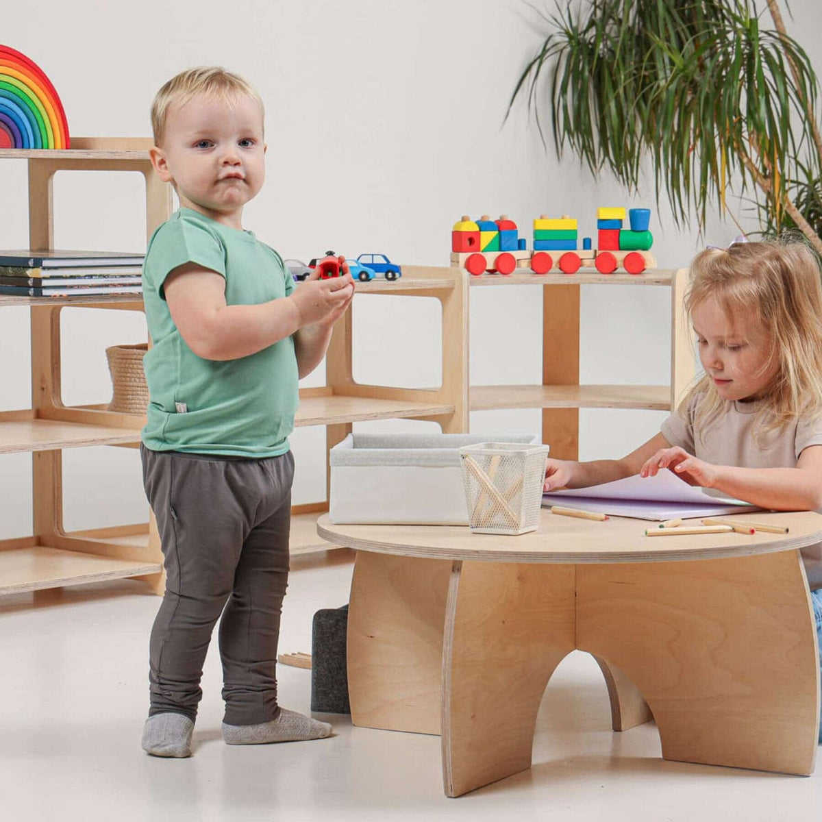 Möbel Montessori Kindertisch aus FSC-Holz – Ø 68 cm