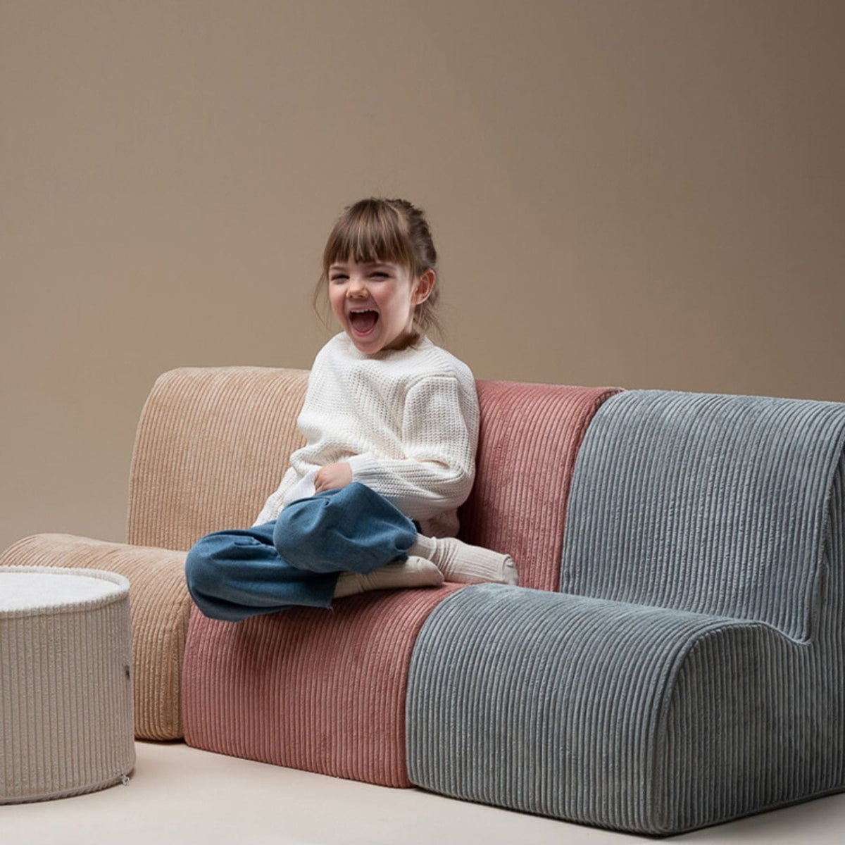 Polstermöbel wigiwama Cloud Chair aus Cord, Kindersessel aus Schaumstoff
