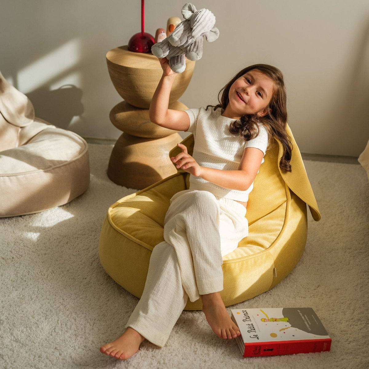 Sitzsäcke wigiwama Hasen-Sitzsack aus Samt für Kinder