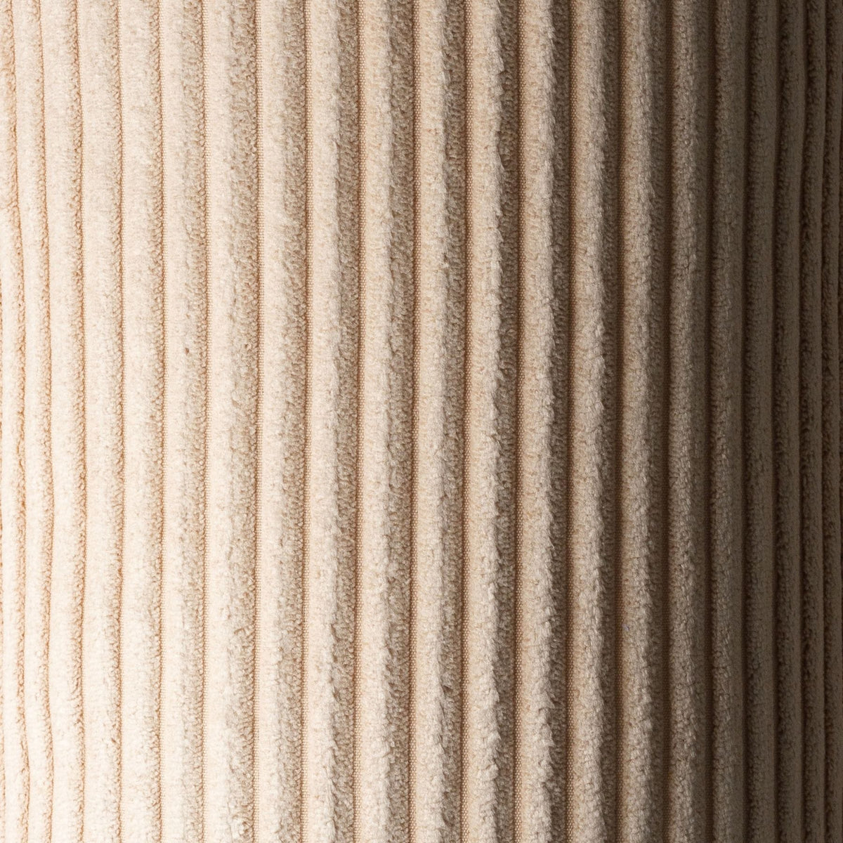wigiwama Pouffe aus Cord, runder Sitzhocker für Kinder - LeoBabys