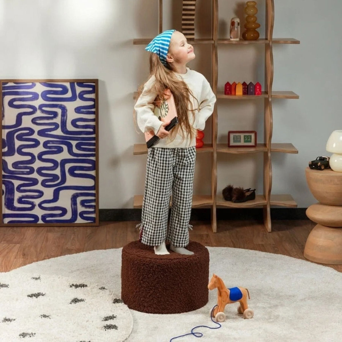 Polstermöbel wigiwama Pouffe aus Teddystoff, runder Sitzhocker für Kinder