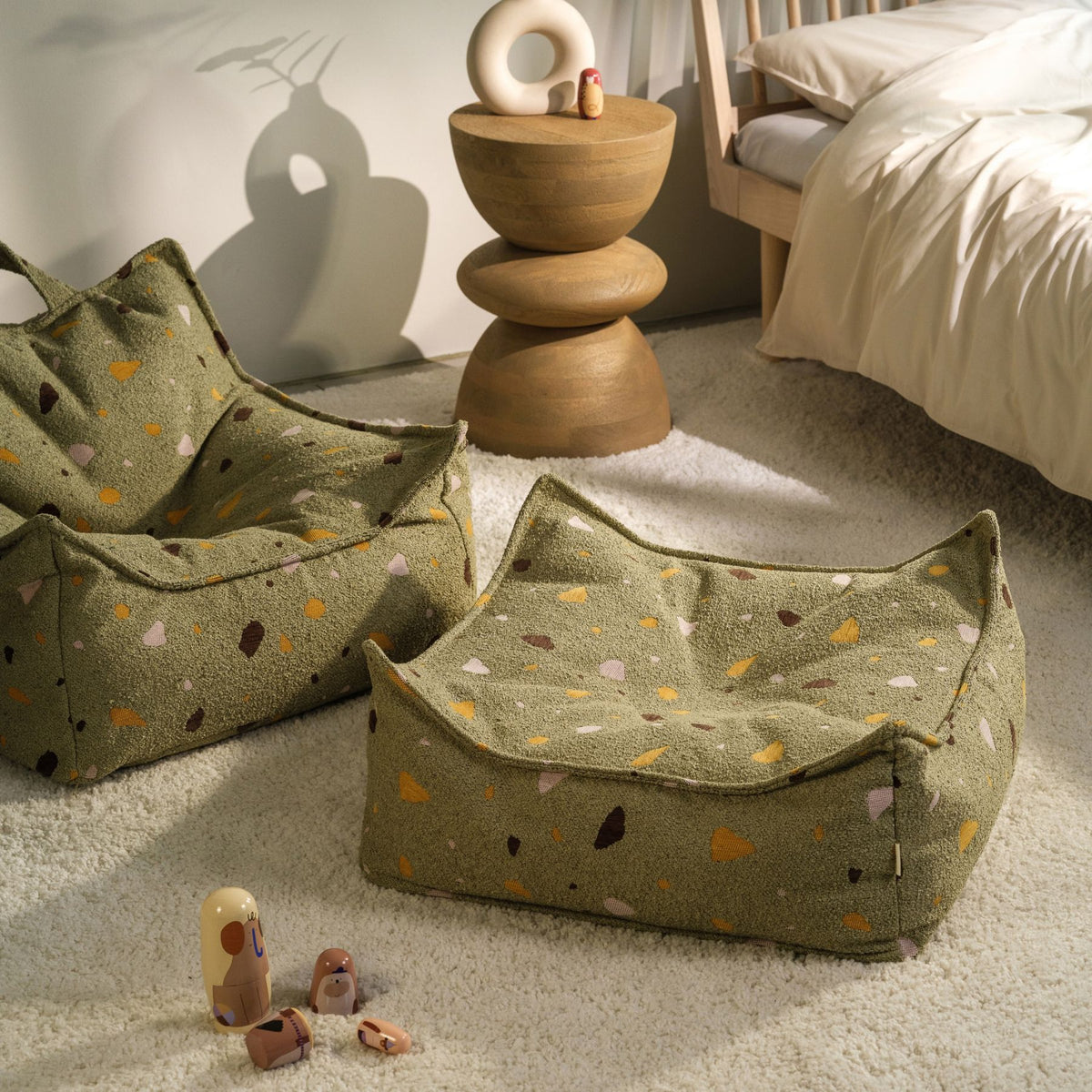 wigiwama Square Ottoman Terrazzo aus Bouclé, Sitzhocker für Kinder - LeoBabys