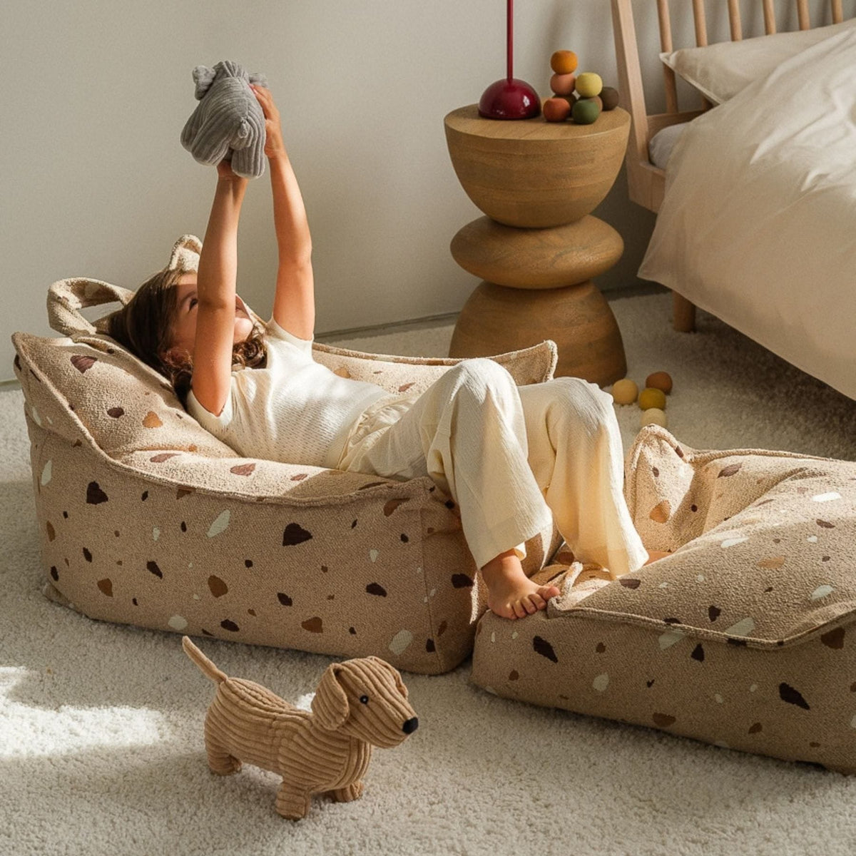 wigiwama Square Ottoman Terrazzo aus Bouclé, Sitzhocker für Kinder - LeoBabys