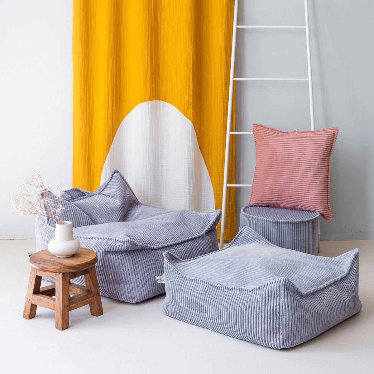 wigiwama Square Ottoman aus Cord, Sitzhocker für Kinder - LeoBabys