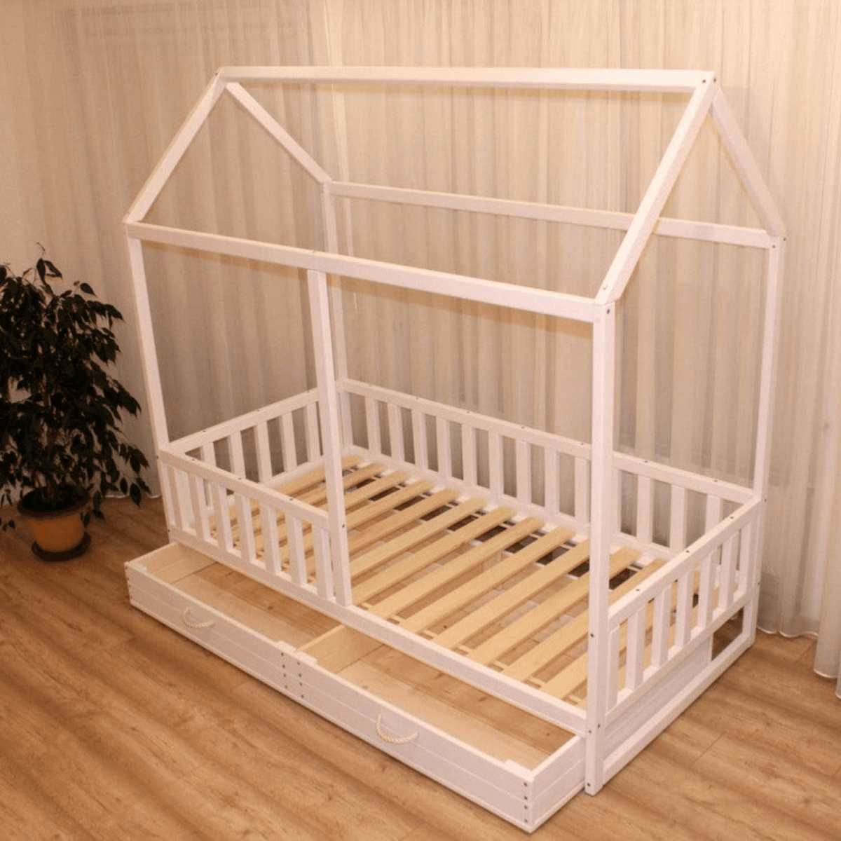 Betten und Klettergerüste Kinderbett Bodenbett Hausbett mit Schubaden