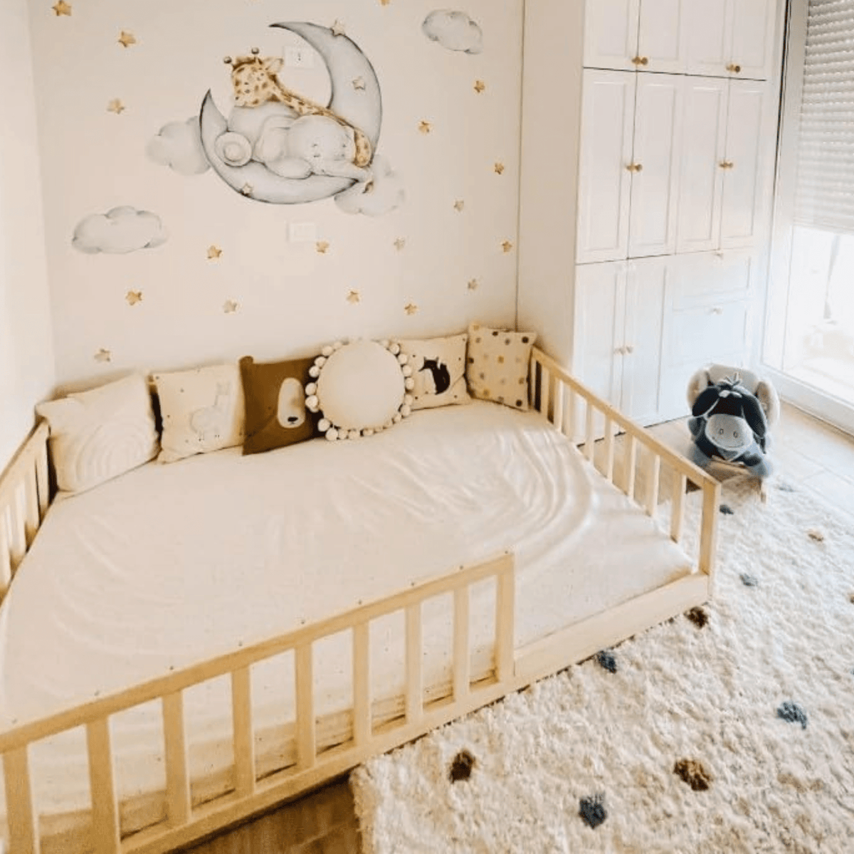 Betten und Klettergerüste Bodenbett Kinderbett Babybett Gitterbett - Kleinkindgeländer flach