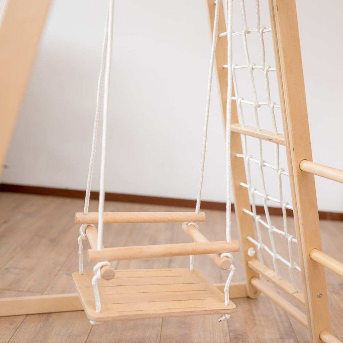 CLIFF Babyschaukel aus Holz für drinnen, ab 1 Jahr