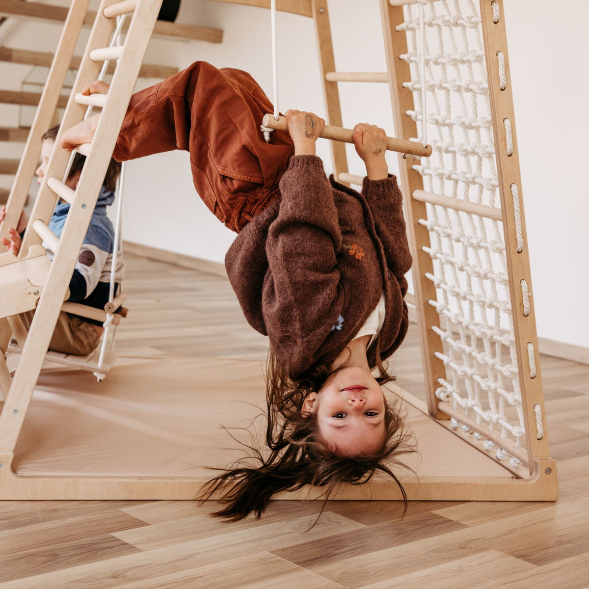 CLIFF Holztrapez für Kinder, Trapezschaukel fürs Klettergerüst