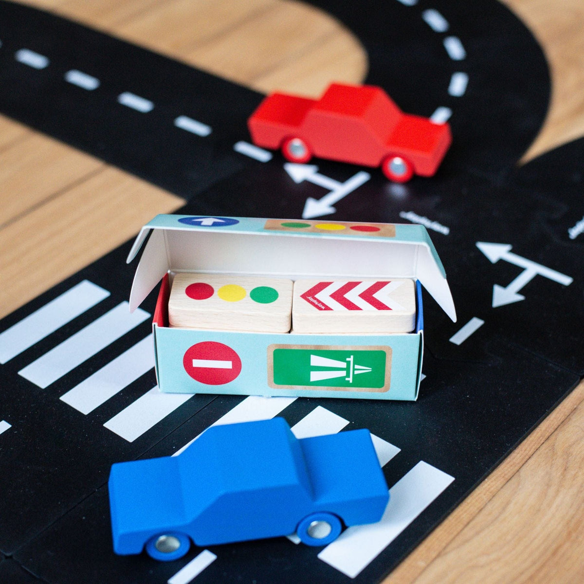 Holz- Verkehrsschilder für Spielstrassen Traffic Signs | waytoplay