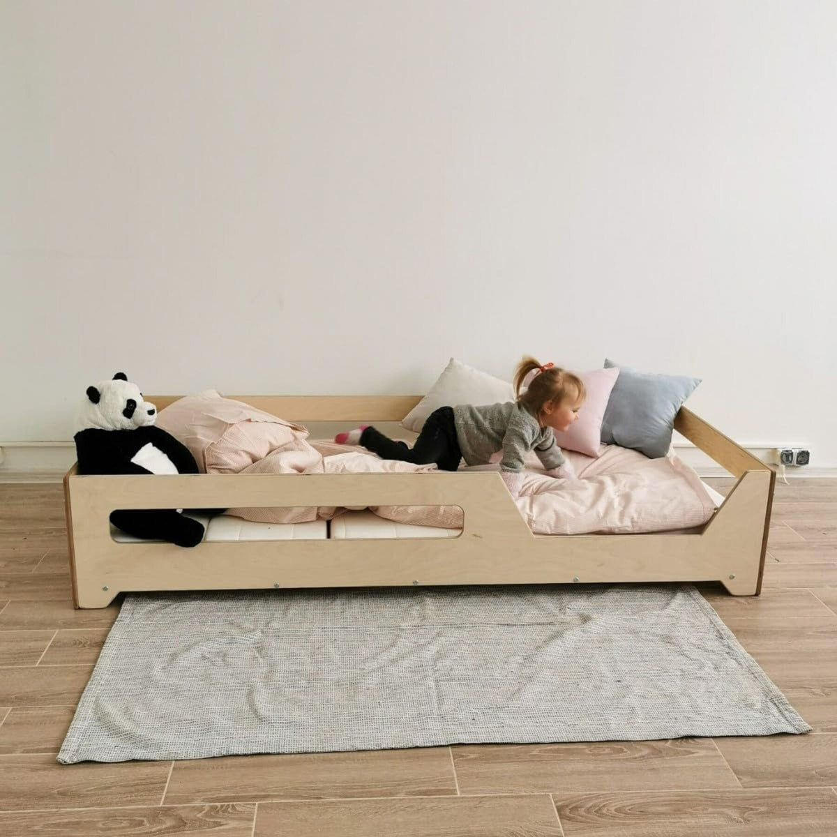 Betten und Klettergerüste Kinderbett Bodenbett mit Geländer