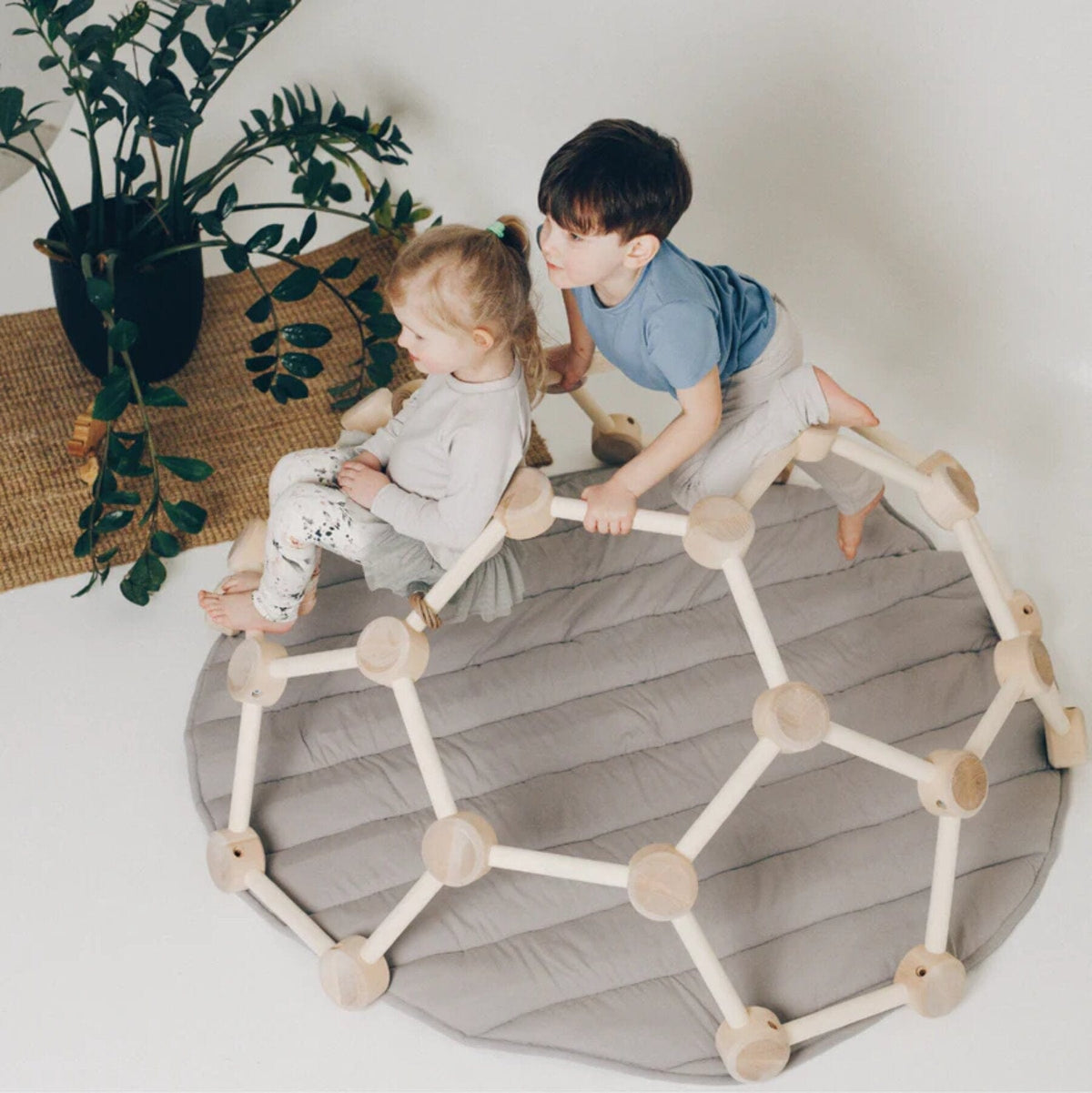 Möbel Kuschelige Spielmatte für Kletterkuppel Kletterdome "Waben-Kletterkuppel"