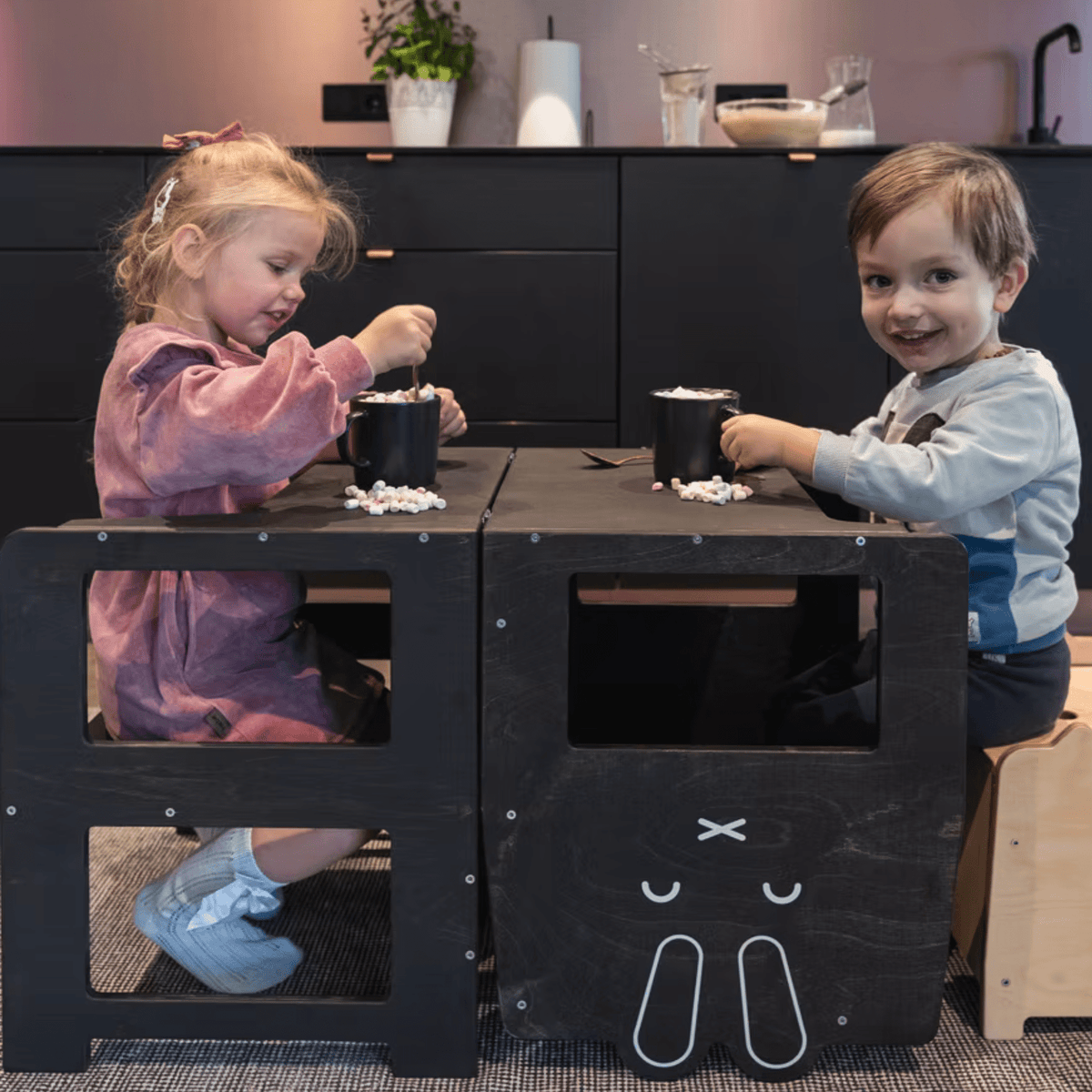 Learning Tower Lernturm wandelbarer mit Schreibtafel Design Hase