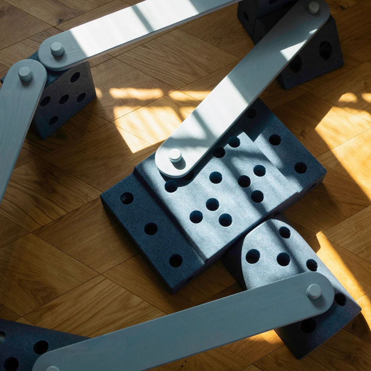 Lern- & Motorikspielzeug MODU Schwebebalken Balancierbalken Set 2-teilig