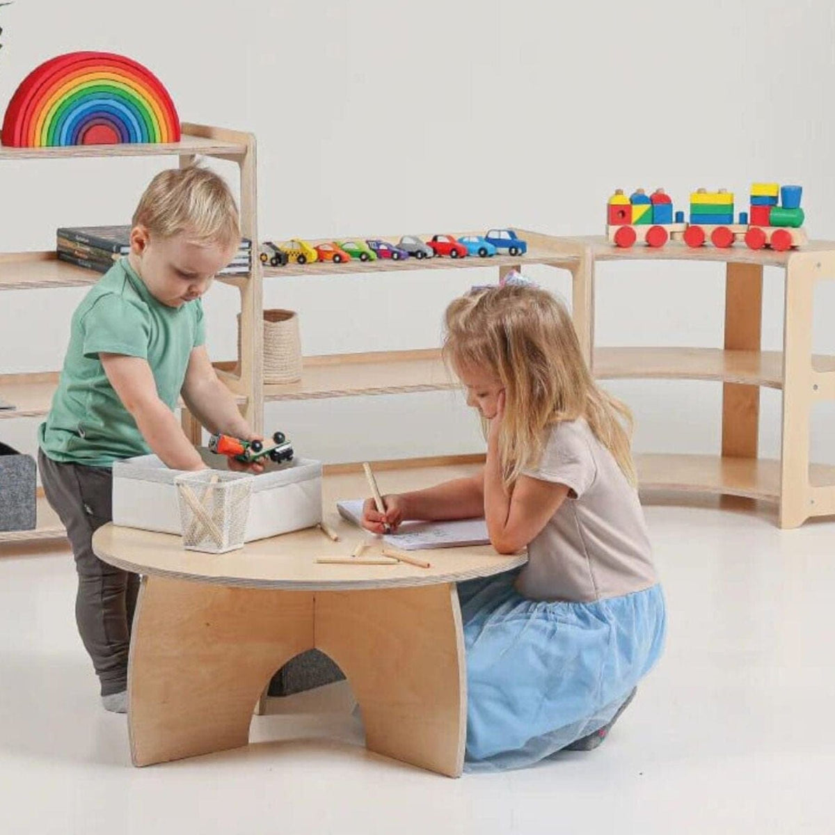 Möbel Montessori Kindertisch aus FSC-Holz – Ø 68 cm
