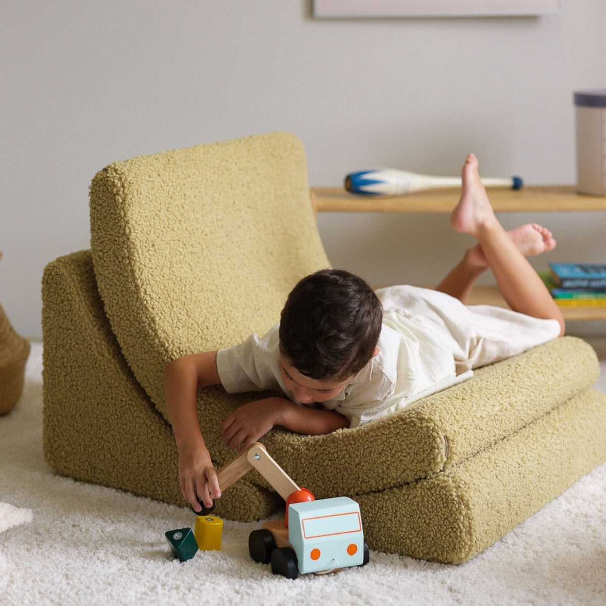 Polstermöbel wigiwama Moon Chair Kindersessel – modularer Kinder-Sessel I Teddy