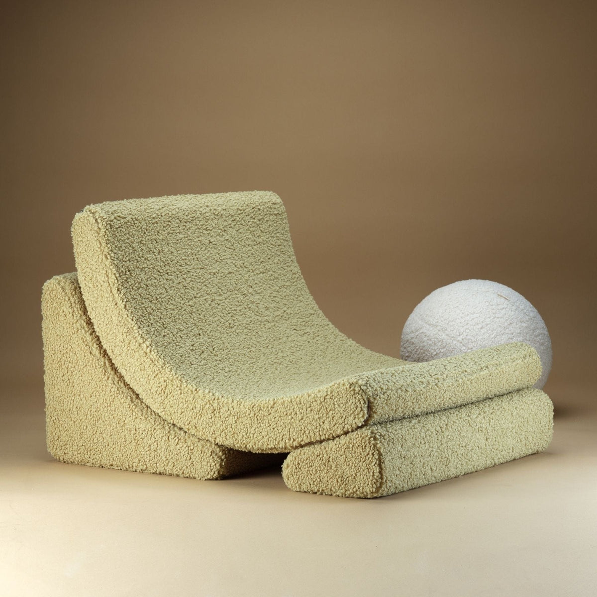 Polstermöbel wigiwama Moon Chair Kindersessel – modularer Kinder-Sessel I Teddy