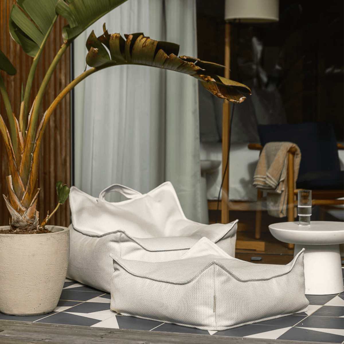 Polstermöbel wigiwama Outdoor Ottoman - Sitzkissen & Hocker für Kinder | 6 Farben