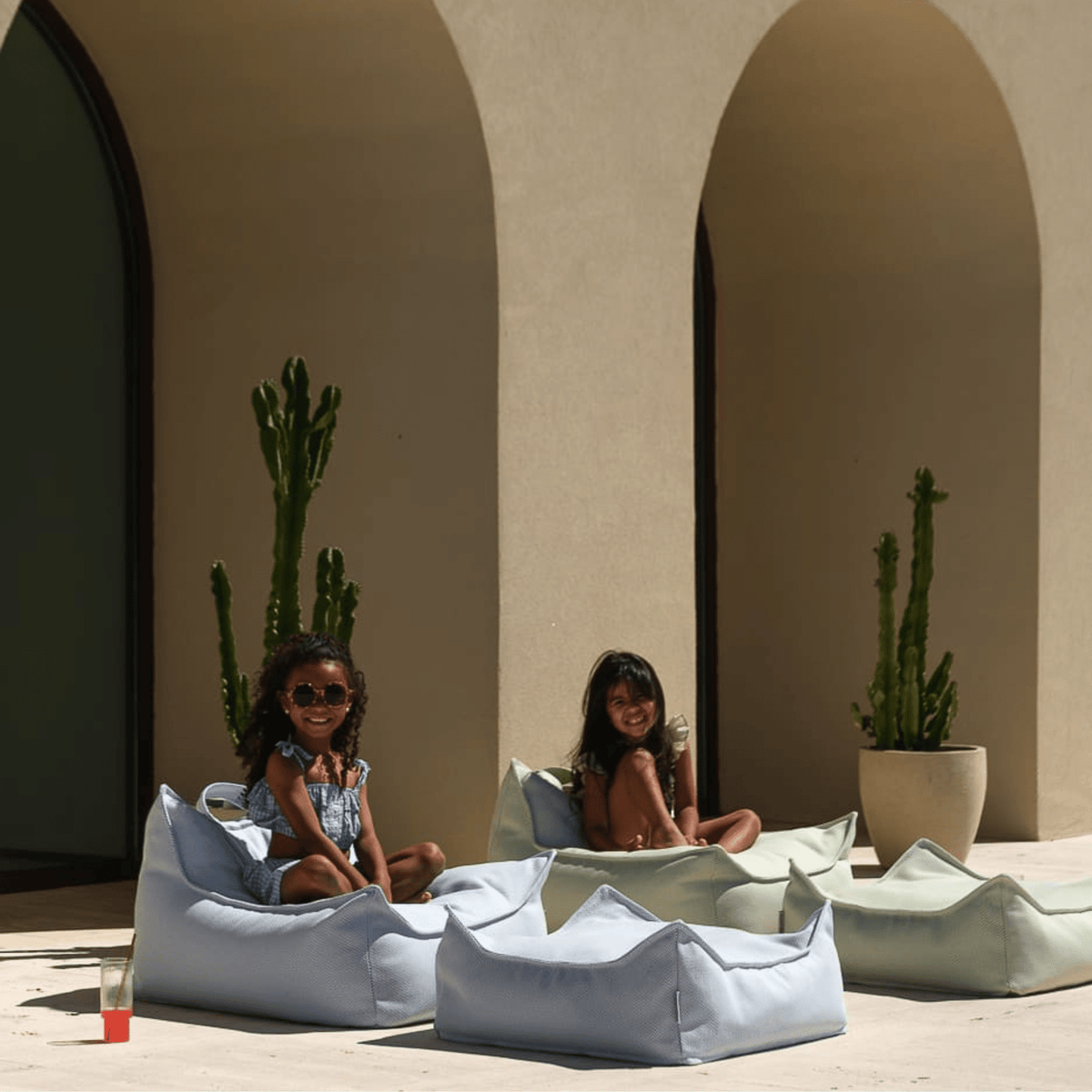 Polstermöbel wigiwama Outdoor Ottoman - Sitzkissen & Hocker für Kinder | 6 Farben